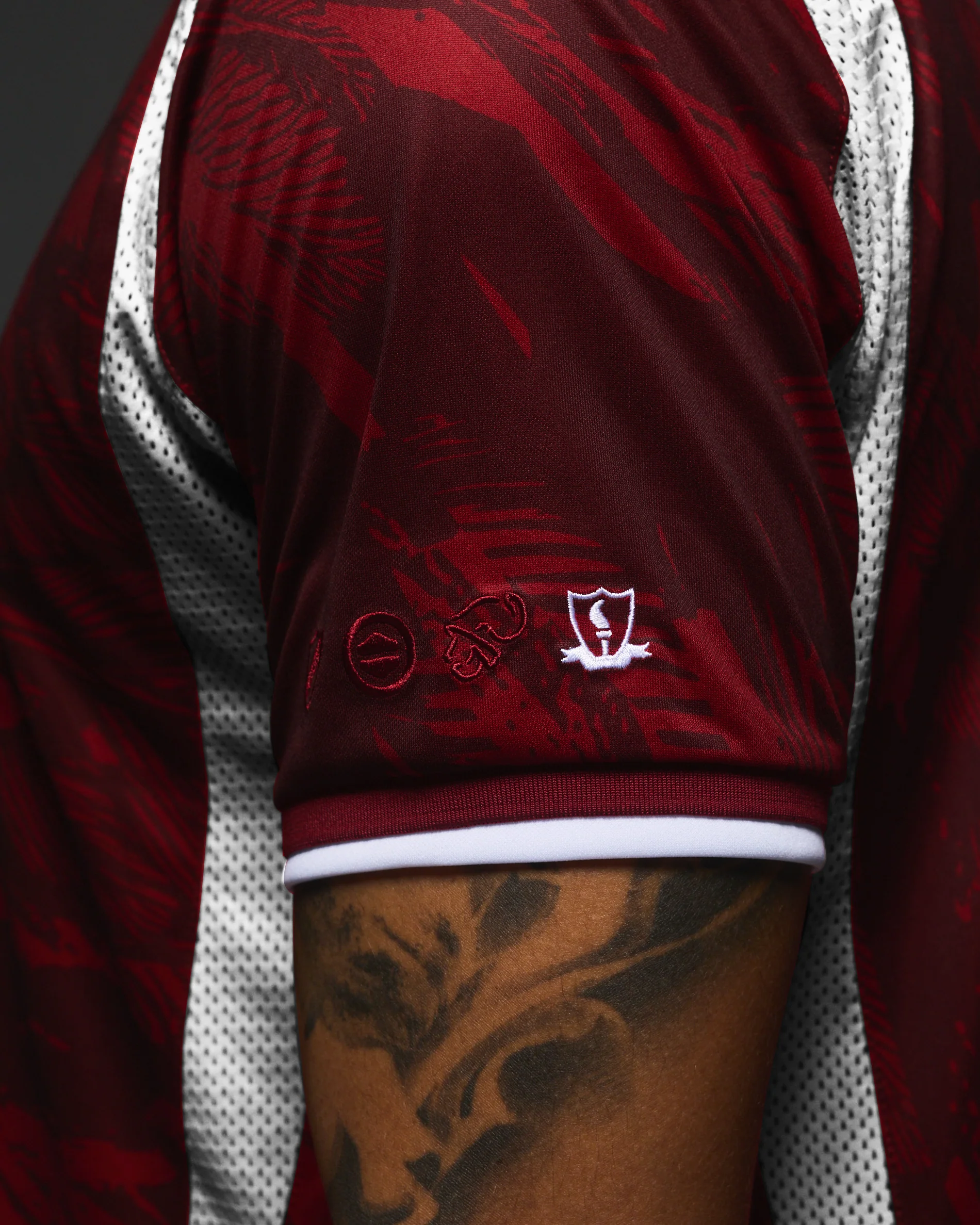 El Pistolero Jersey (The Reds) - Image 4