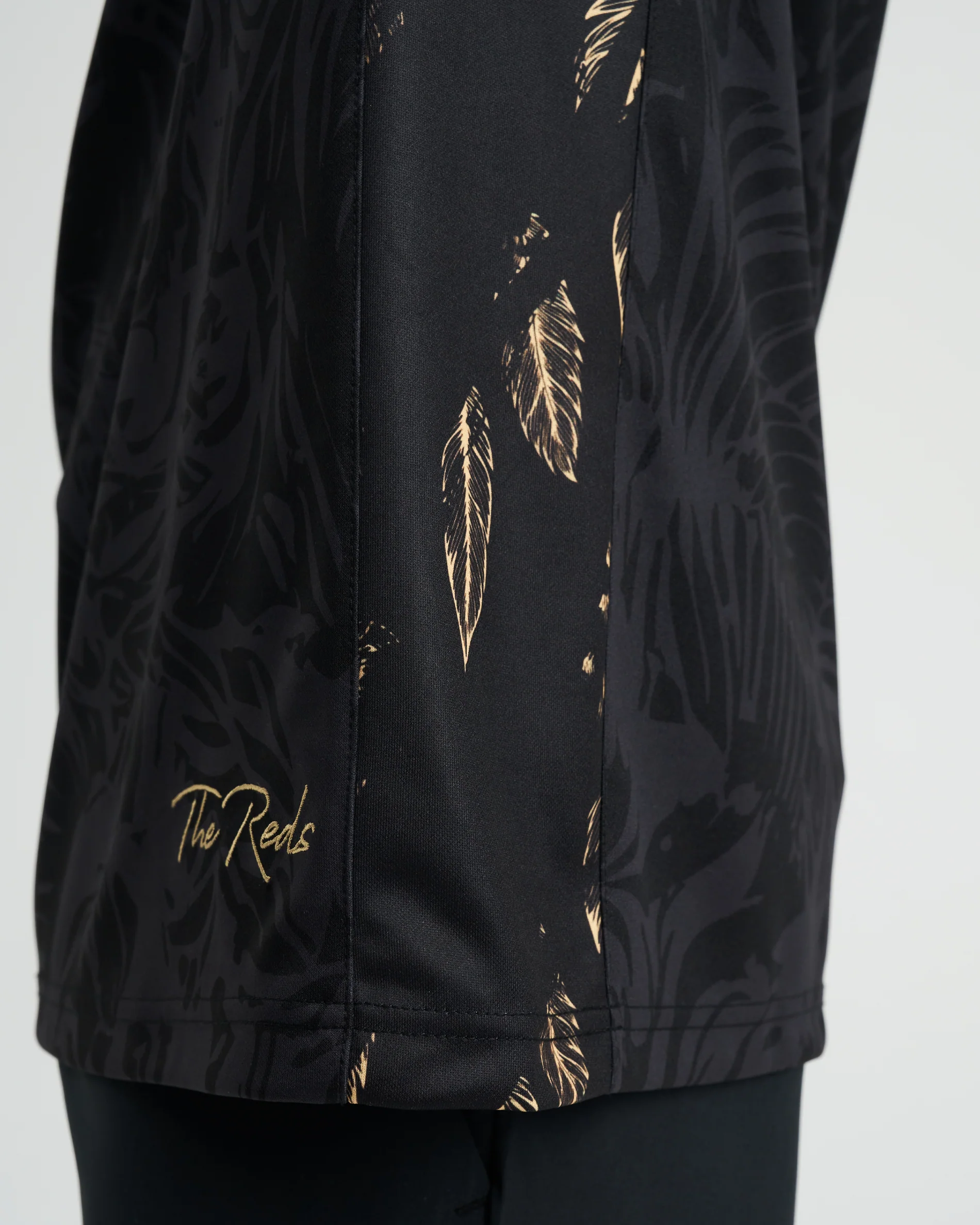 Liverpool 'The Reds' (2025 English Champions) Jersey - Image 6